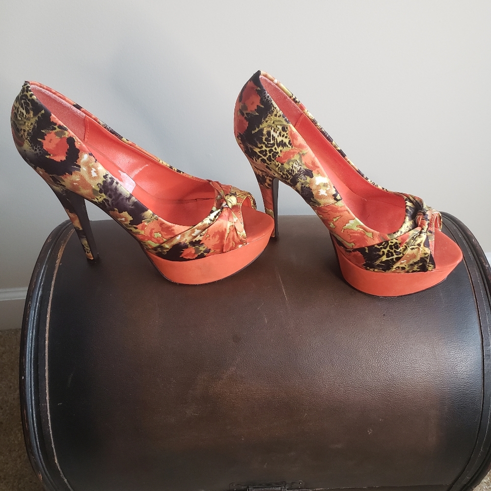 Platforms - Picture 3 of 3